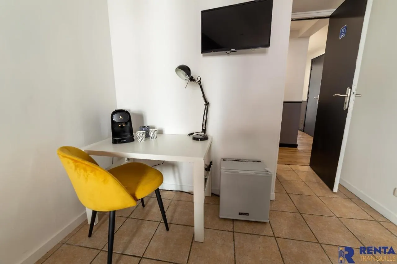 Appartement Chambre 2 René CASSINBalconWIFIMini-frigoTV à Nice